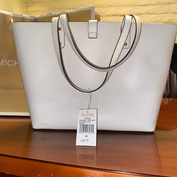 Chandler, Az - Picture 2 of 5